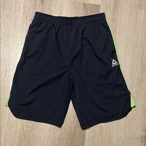 Reebok Big Boys Athletic Shorts with Hideaway Leg Pocket in Back Sz 18